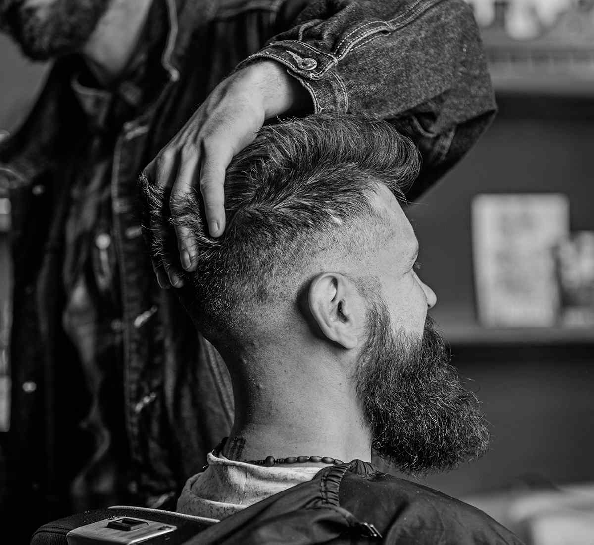 https://kapsalonjolandawils.com/wp-content/uploads/2021/11/great_pride_barber.jpg